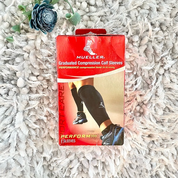 New w/tag MUELLER GRADUATED COMPRESSION CALF SLEEVES Performance level 20-30mmHg - Picture 1 of 2